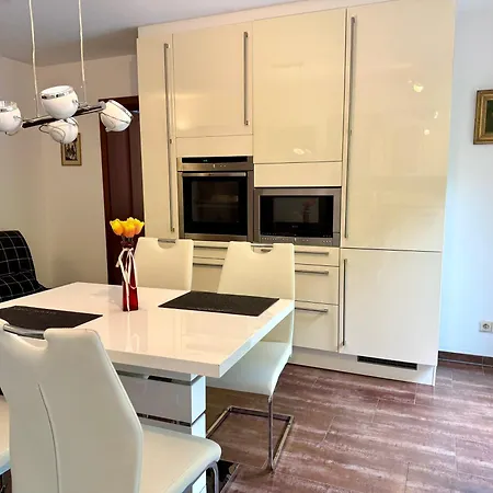 Apartmán Goldstadt Garden - *
