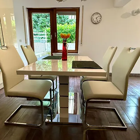 Goldstadt Garden - Apartmán Pforzheim