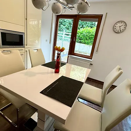 Goldstadt Garden - Apartmán